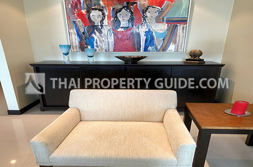 Condominium in Ploenchit 