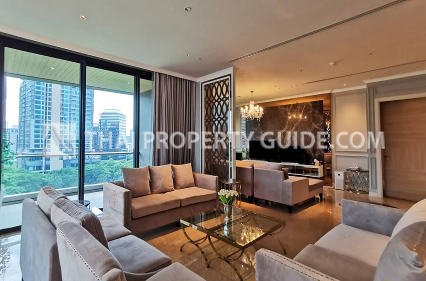 Condominium in Ploenchit