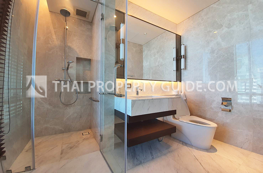 Condominium in Ploenchit 