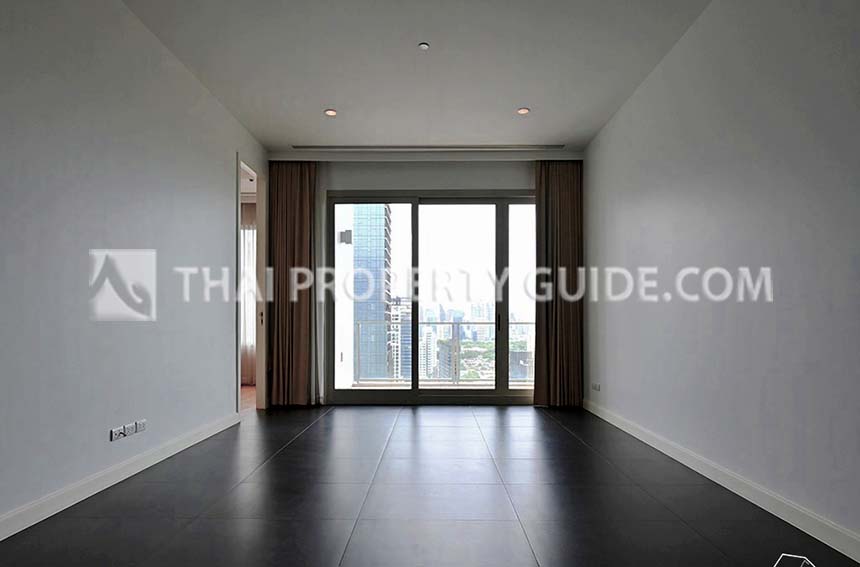 Condominium in Ploenchit 