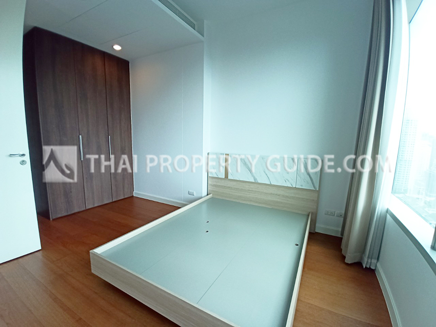 Condominium in Ploenchit 