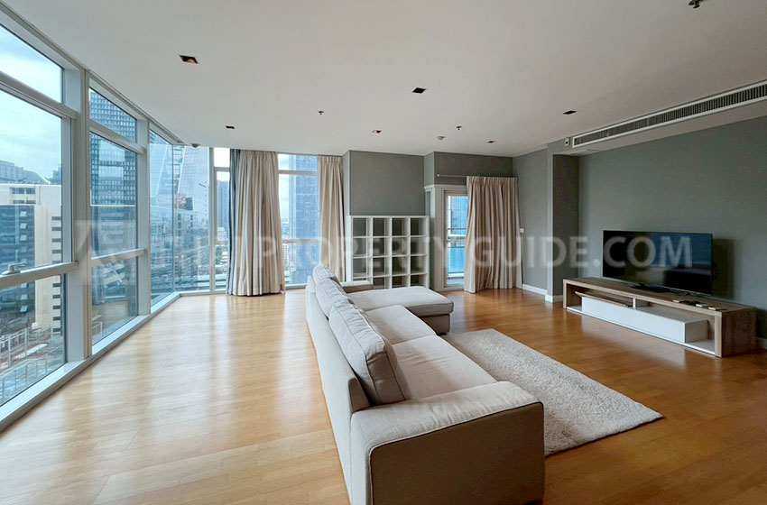 Condominium for rent in Ploenchit
