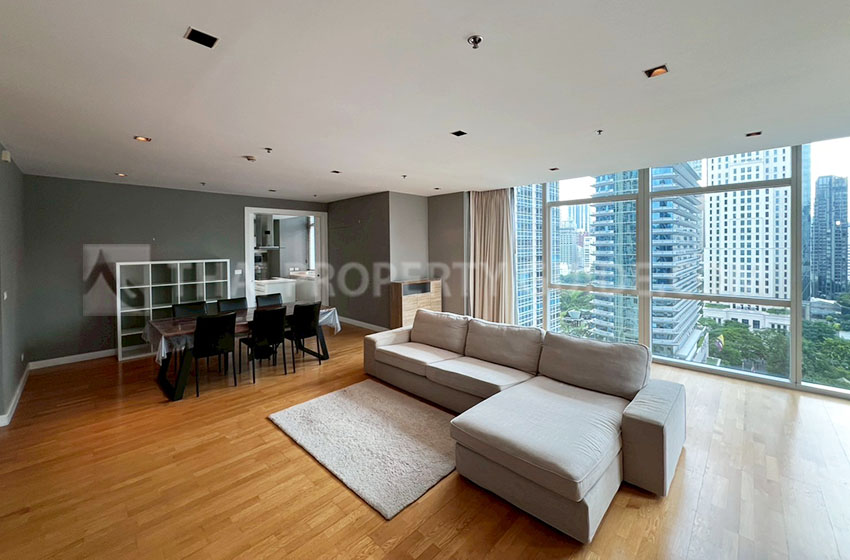 Condominium in Ploenchit : Athenee Residence 