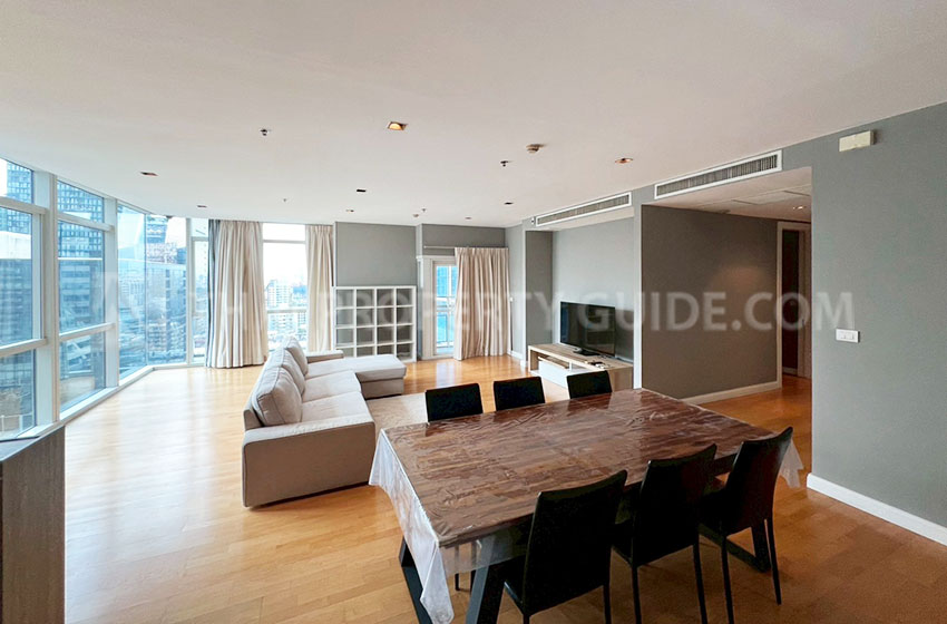 Condominium in Ploenchit : Athenee Residence 