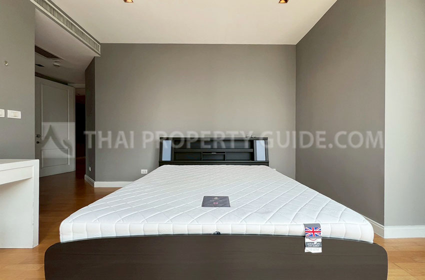 Condominium in Ploenchit : Athenee Residence 