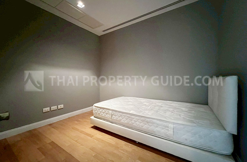 Condominium in Ploenchit : Athenee Residence 