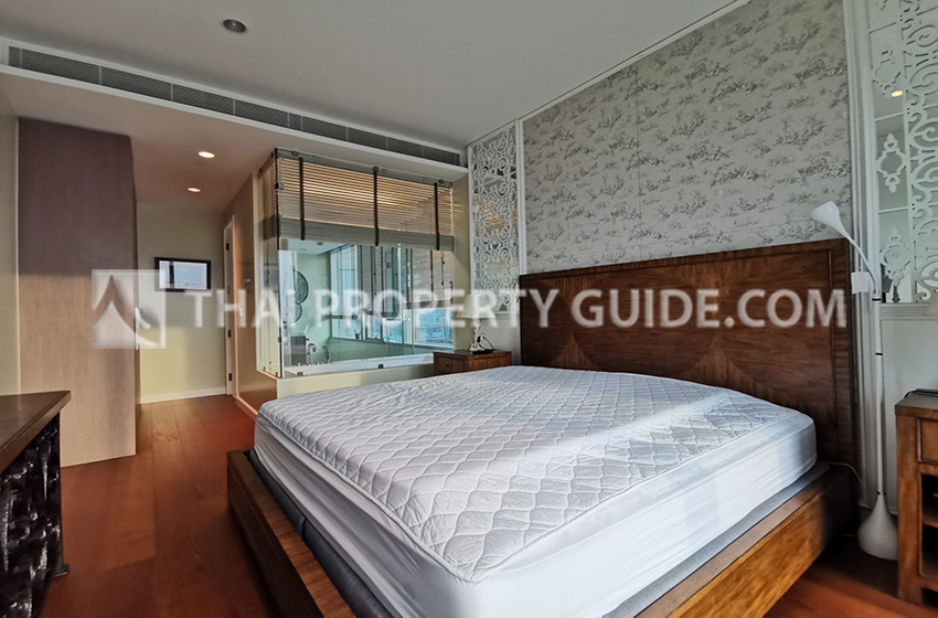 Condominium in Ploenchit 