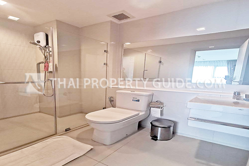 Condominium in Ploenchit 