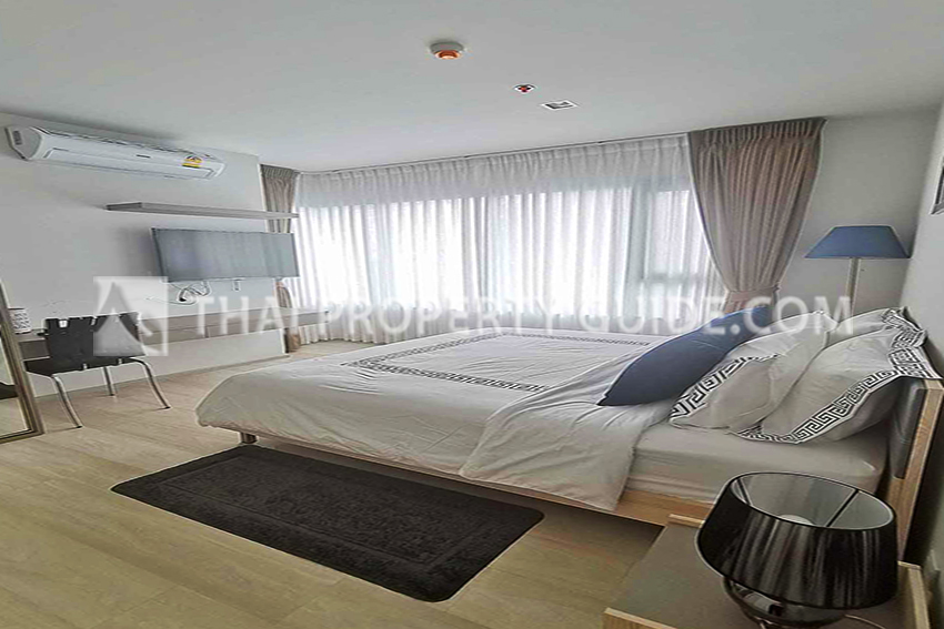 Condominium in Ploenchit 