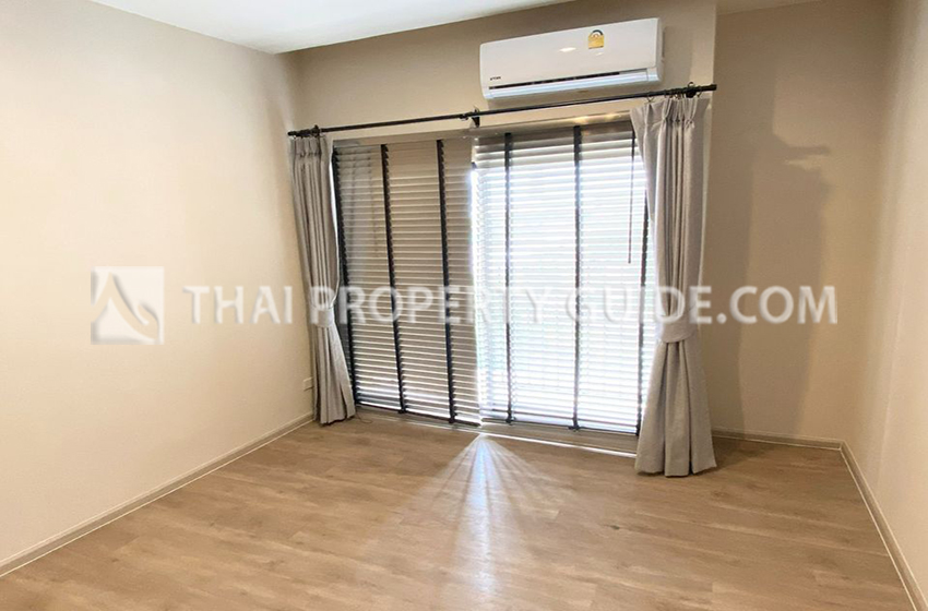 Condominium in Ploenchit 