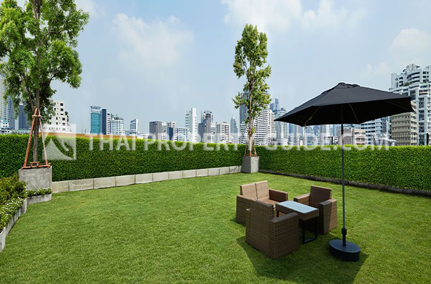 Condominium in Ploenchit 