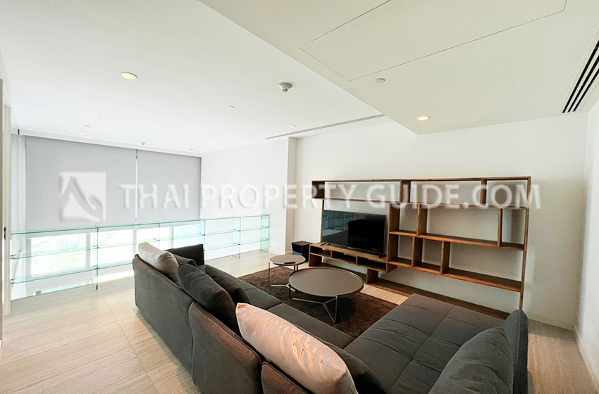 Condominium in Ploenchit 