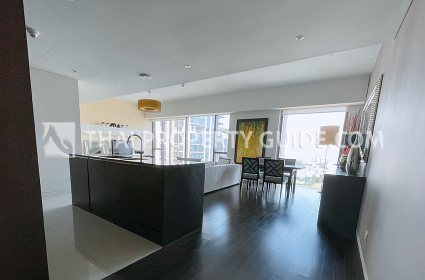 Condominium in Ploenchit : Hansar Rajdamri 