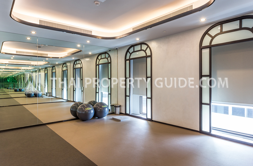Condominium in Ploenchit 
