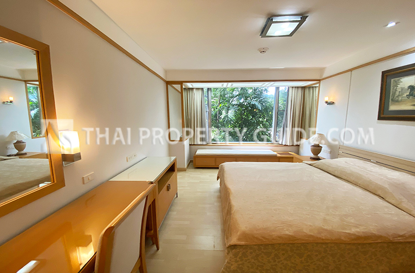Condominium in Ploenchit 