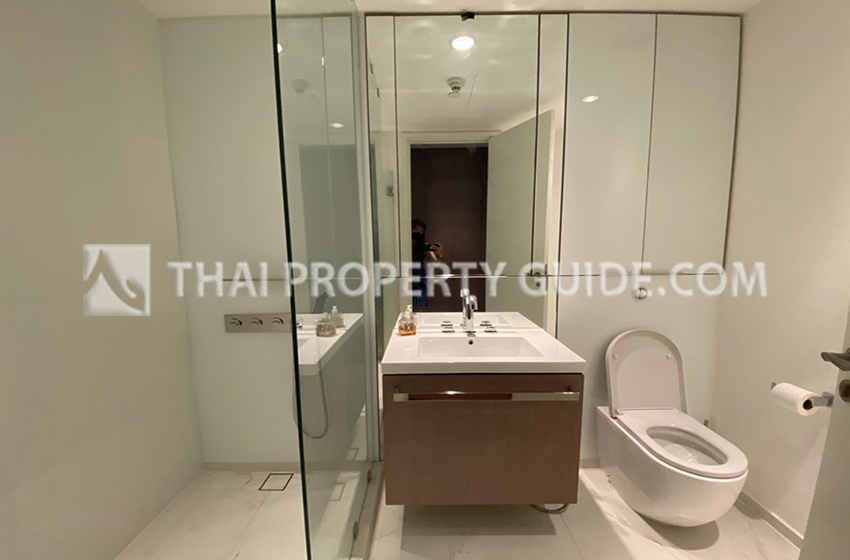 Condominium in Ploenchit 