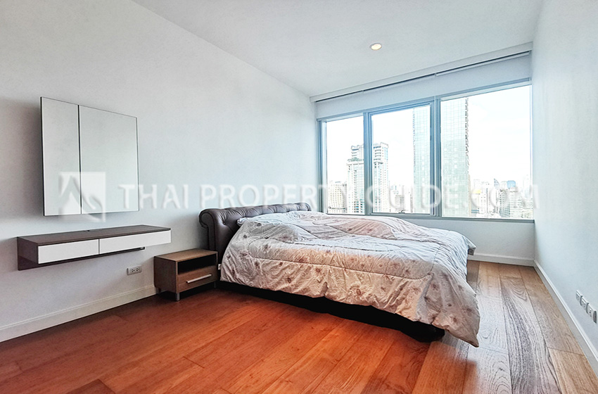 Condominium in Ploenchit 