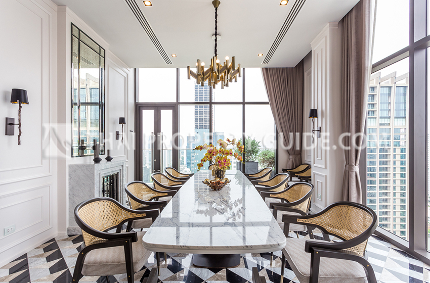 Condominium in Ploenchit 