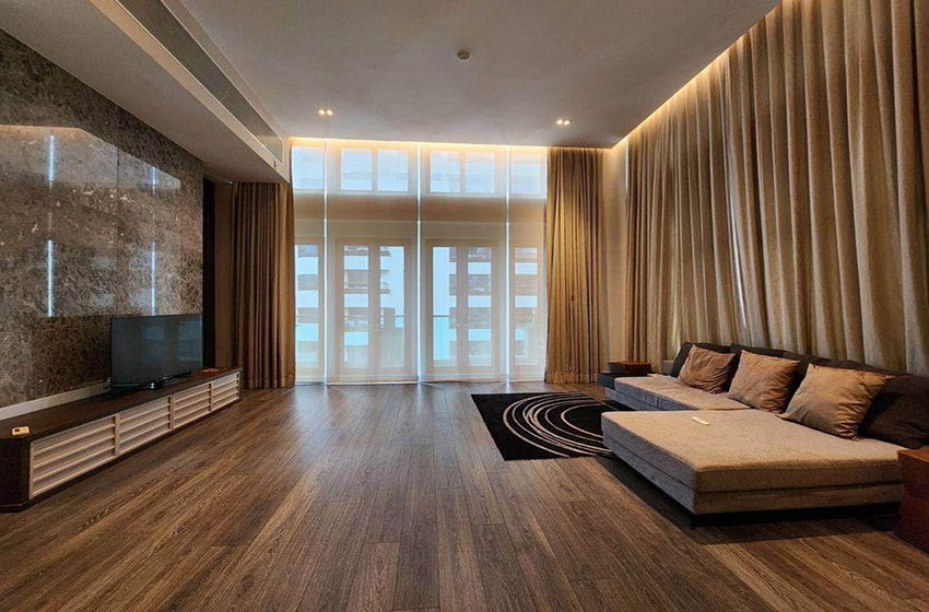 Condominium in Ploenchit