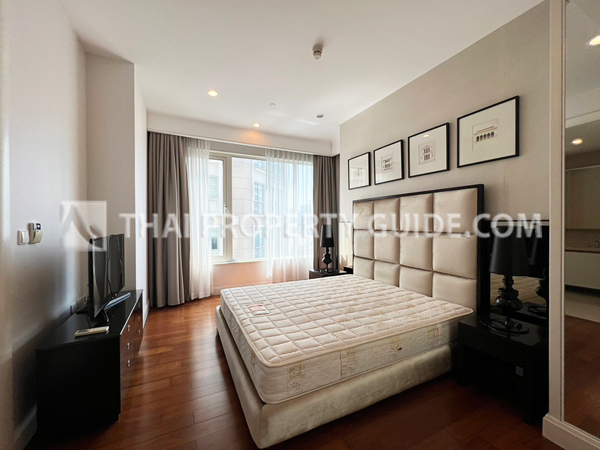 Condominium in Ploenchit 