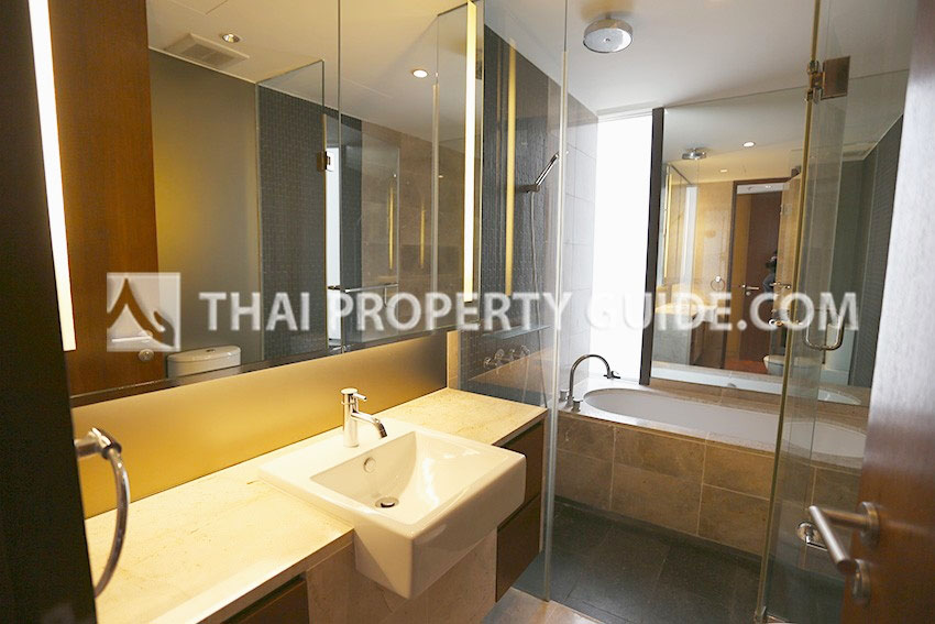 Condominium in Ploenchit : Hansar Rajdamri 