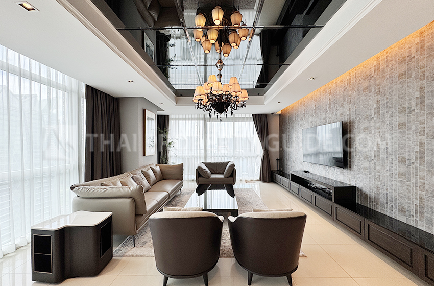Condominium for rent in Ploenchit