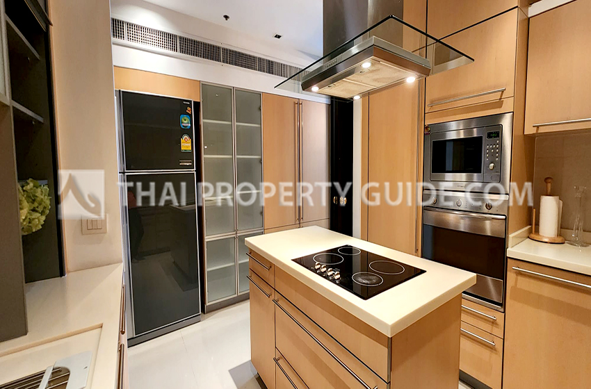 Condominium in Ploenchit : Athenee Residence 