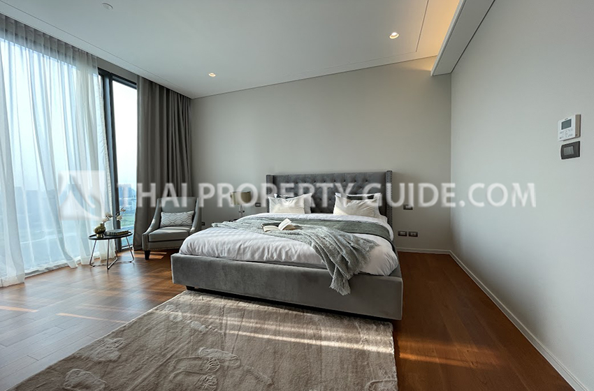 Condominium in Ploenchit 