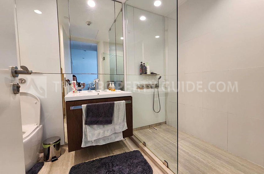 Condominium in Ploenchit 