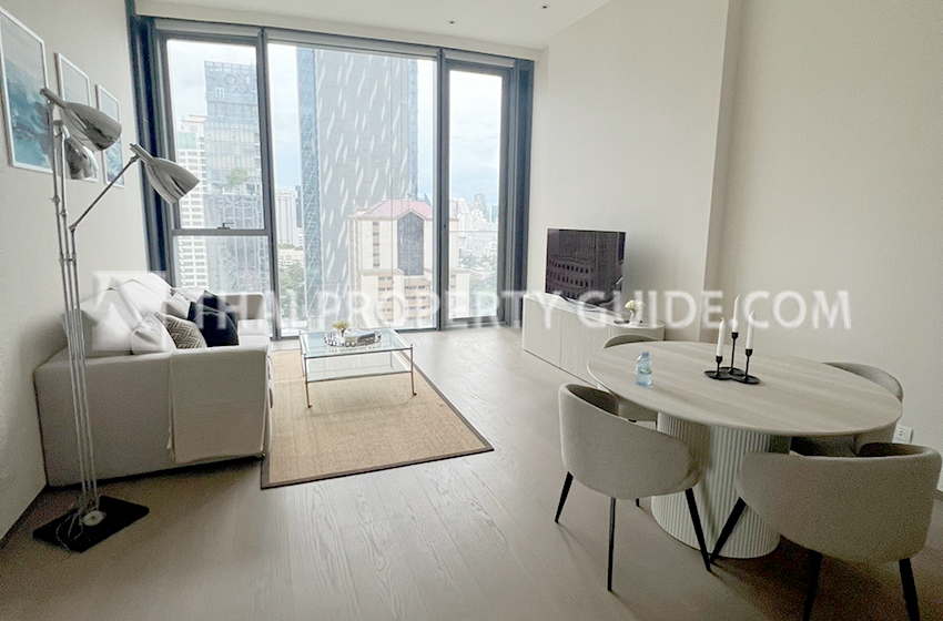 Condominium in Ploenchit