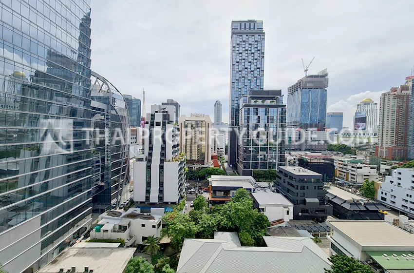 Condominium in Ploenchit 