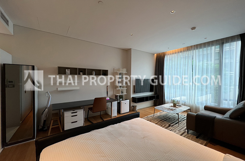 Condominium in Ploenchit 