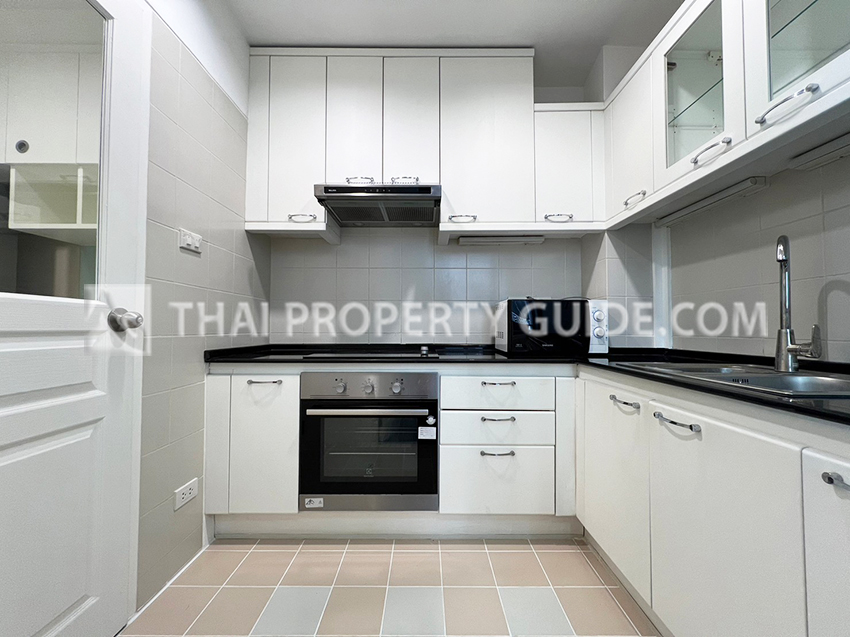 Condominium in Ploenchit 