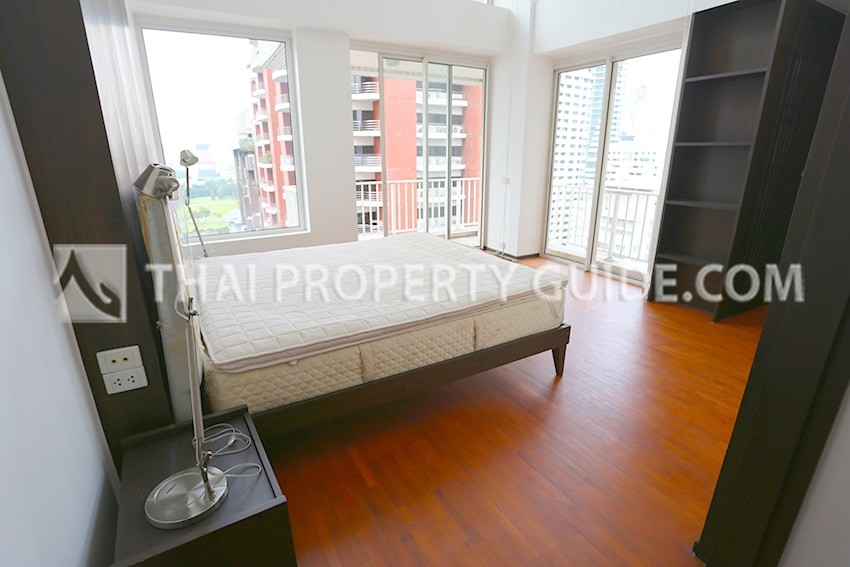 Condominium in Ploenchit 