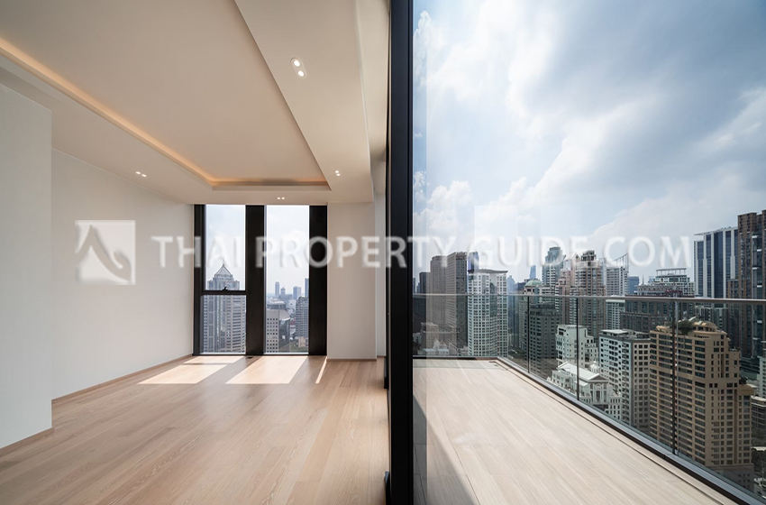 Condominium in Ploenchit 