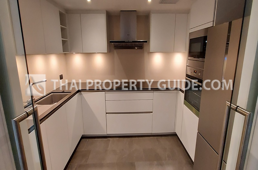 Condominium in Ploenchit 