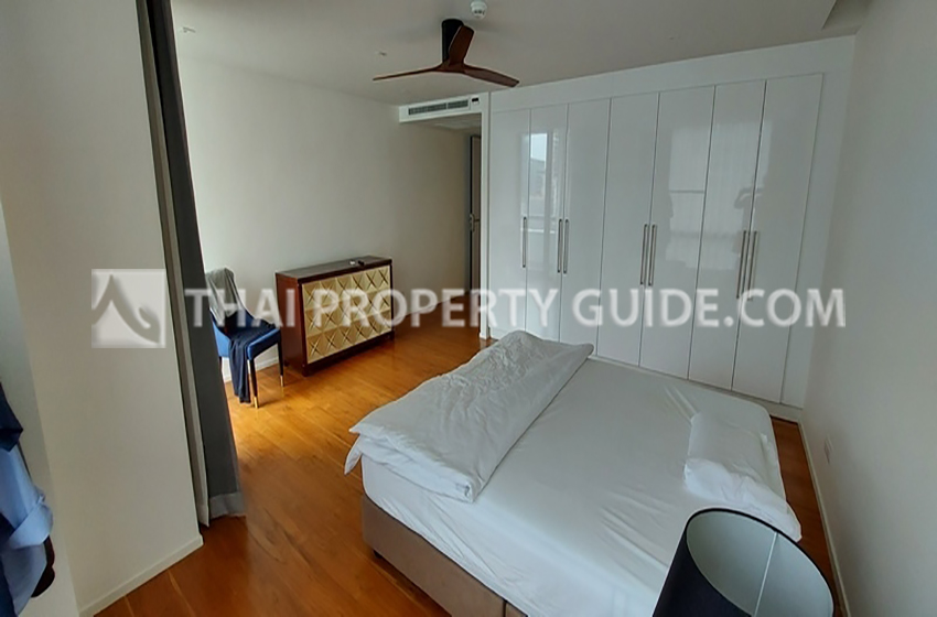 Condominium in Ploenchit 