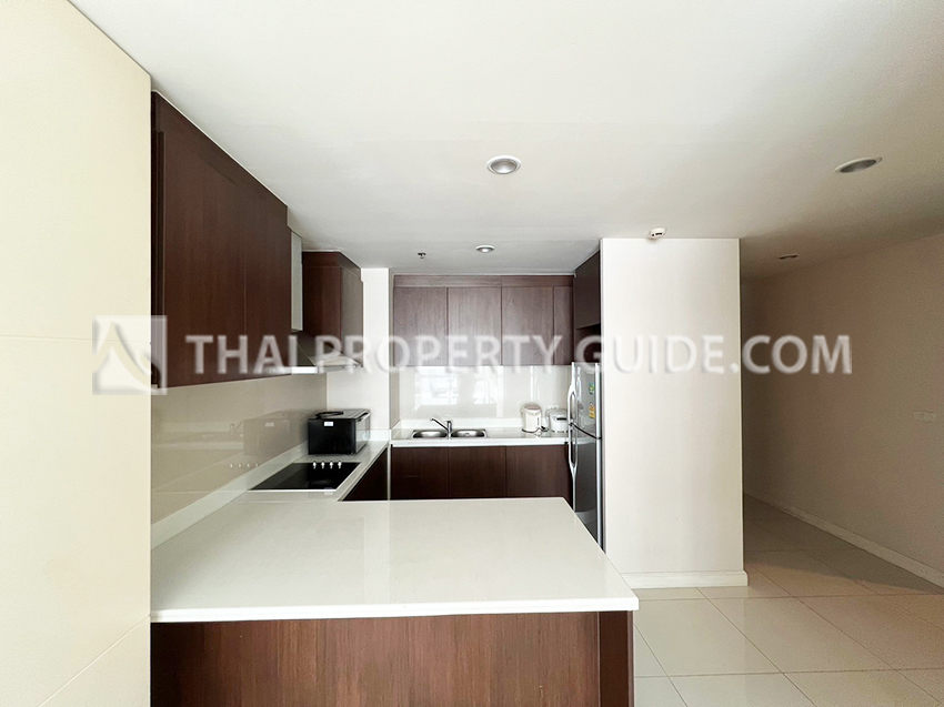 Condominium in Ploenchit 