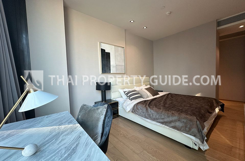 Condominium in Ploenchit 