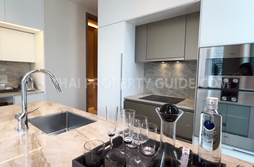 Condominium in Ploenchit 