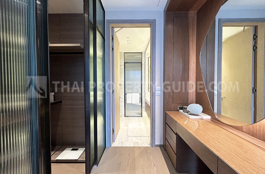 Condominium in Ploenchit 