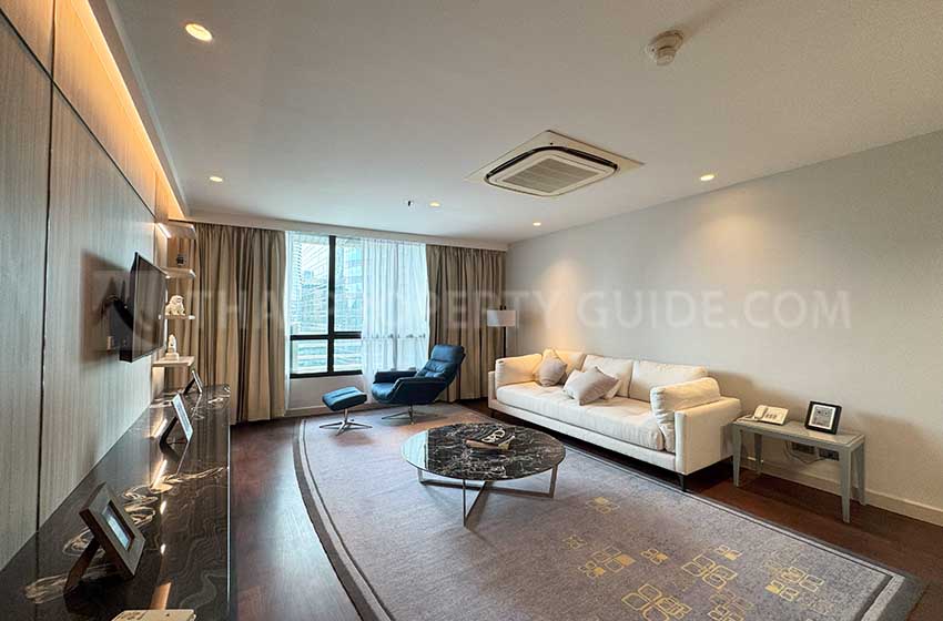 Condominium in Ploenchit