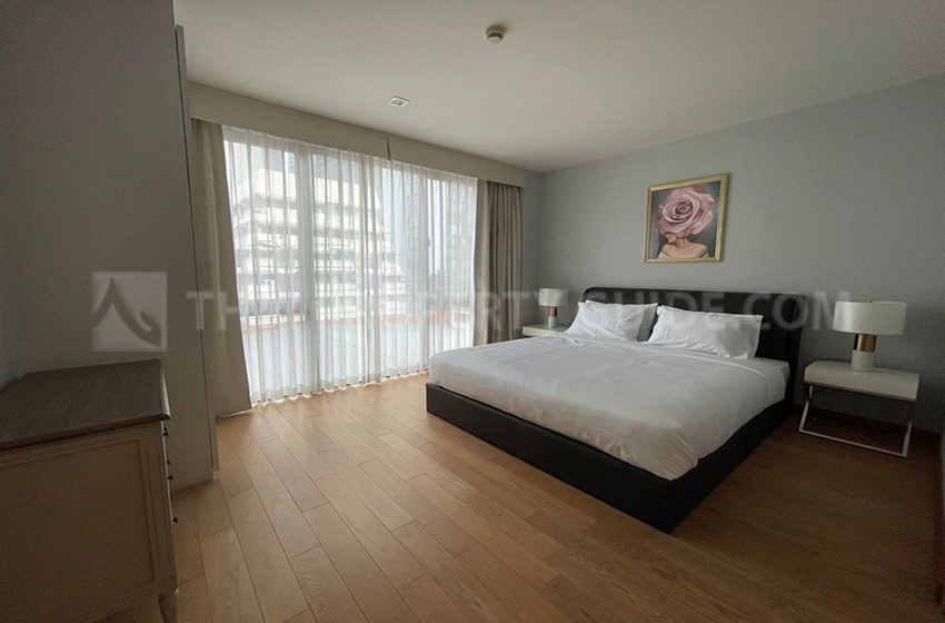 Condominium in Ploenchit 