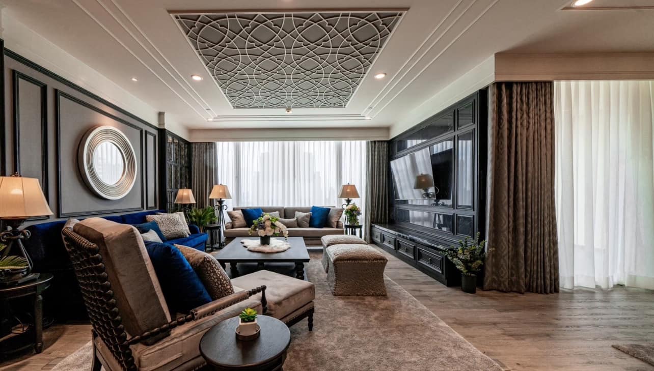 Condominium in Ploenchit 