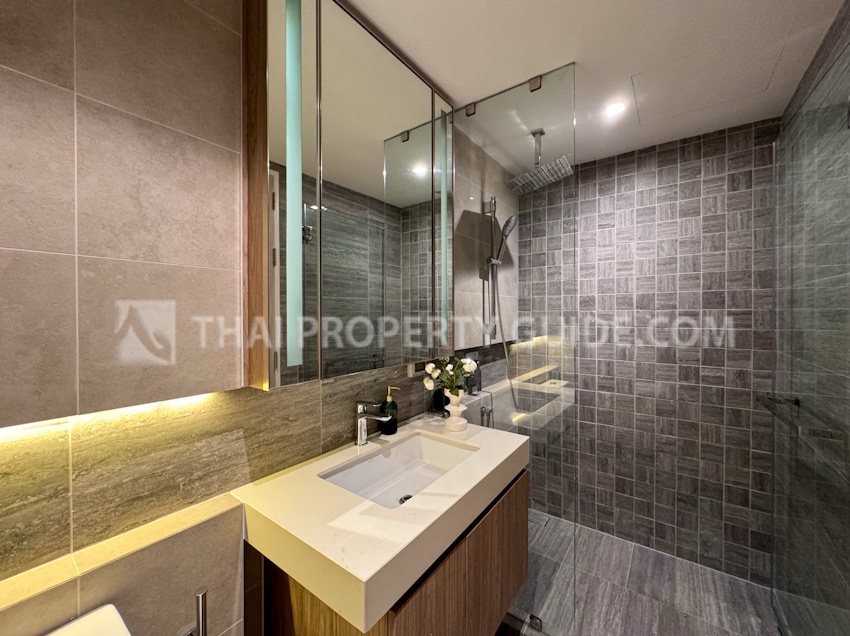 Condominium in Ploenchit 