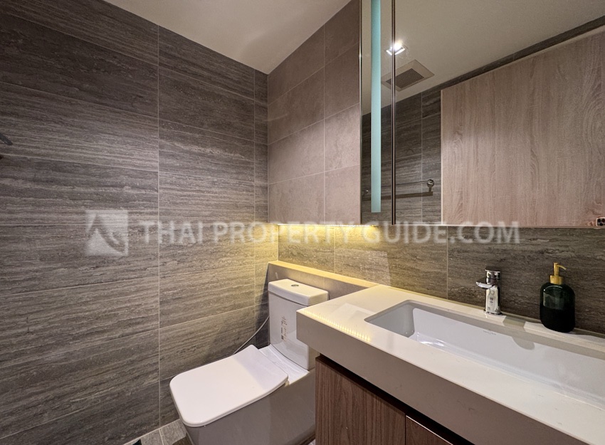 Condominium in Ploenchit 