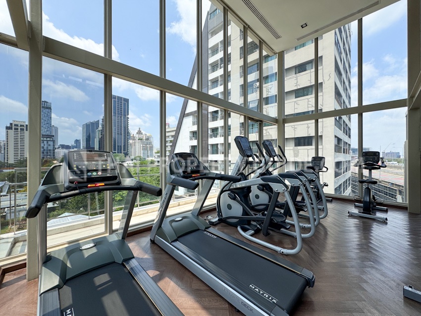 Condominium in Ploenchit 