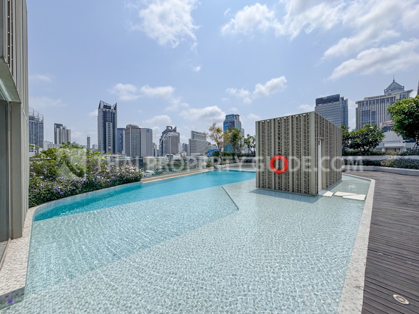 Condominium in Ploenchit 