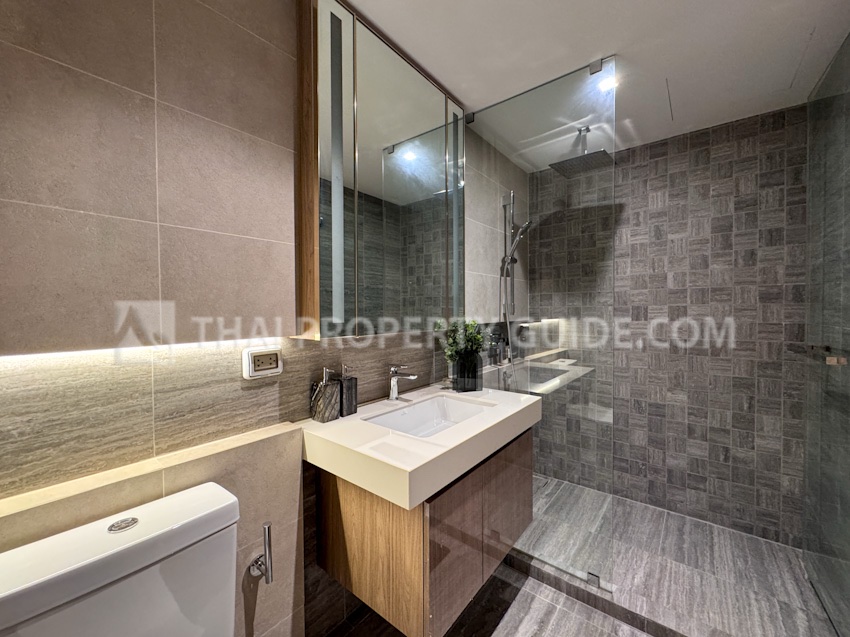 Condominium in Ploenchit 