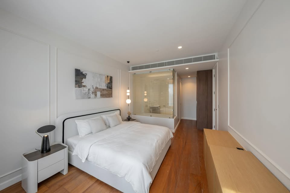 Condominium in Ploenchit 
